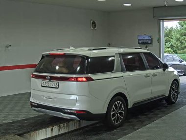 KIA NEW CARNIVAL (KA4) 9-SEATER DIESEL PRESTIGE — фото 4