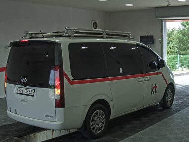 HYUNDAI STARIA 2.2 DIESEL CARGO 3-SEATER MODERN — фото 4