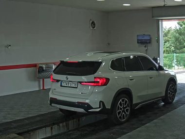 BMW X1 (3RD GEN) 20i xDRIVE X LINE — фото 4