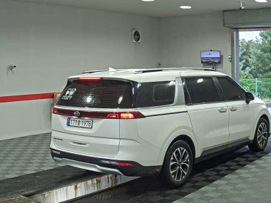 KIA NEW CARNIVAL (KA4) 9-SEATER DIESEL PRESTIGE — фото 4