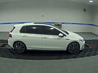 VOLKSWAGEN GOLF (8TH GEN) 2.0 GTI — фото 3