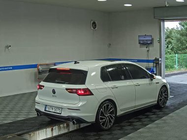 VOLKSWAGEN GOLF (8TH GEN) 2.0 GTI — фото 4