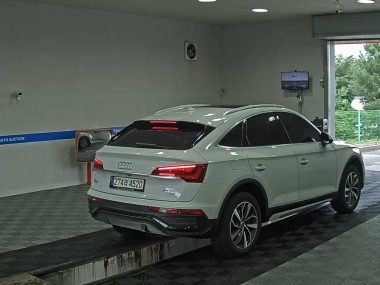 AUDI Q5 (2ND GEN) 40 TDI QUATTRO SPORTBACK — фото 4