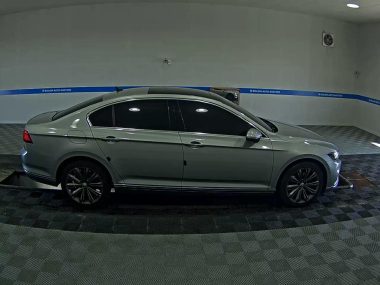 VOLKSWAGEN PASSAT GT (8TH GEN) 2.0 TDI 4MOTION PRESTIGE — фото 3