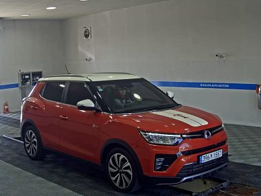 KG MOBILITY (SSANGYONG) VERY NEW TIVOLI 1.5 GASOLINE 2WD LIMITED EDITION — фото 2