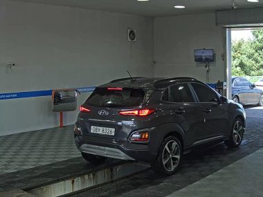 HYUNDAI KONA 1.6 GASOLINE 4WD PREMIUM — фото 4