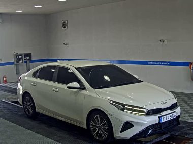 KIA THE NEW K3 1.6 GASOLINE SIGNATURE — фото 2