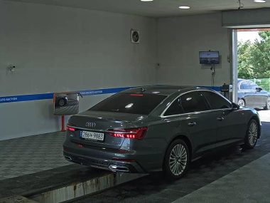 AUDI A6 (5TH GEN) 40 TDI QUATTRO PREMIUM — фото 4