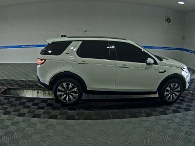 LAND ROVER DISCOVERY SPORT 2.0 TD4 HSE LUXURY — фото 3