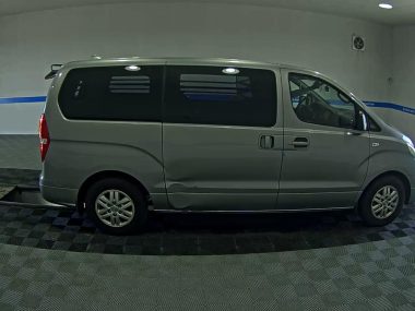 HYUNDAI GRAND STAREX 3-SEATER DIESEL VAN SMART — фото 3