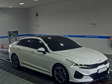 KIA NEW K5 (DL3) 2.0 GASOLINE SIGNATURE — фото 2