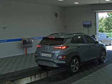 HYUNDAI KONA 1.6 GASOLINE 2WD PREMIUM — фото 4