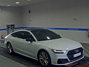 AUDI A7 (2ND GEN) 55 TFSI e QUATTRO PREMIUM — фото 2