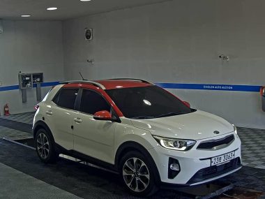 KIA STONIC 1.4 GASOLINE TRENDY — фото 2