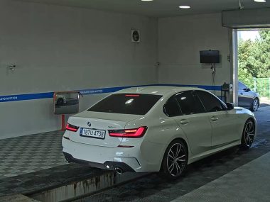 BMW 3 SERIES (7TH GEN) 320i M SPORT PERFORMANCE PACK — фото 4