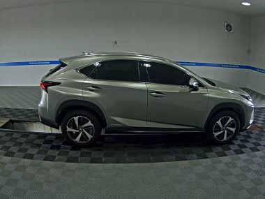 LEXUS NX 300h — фото 3