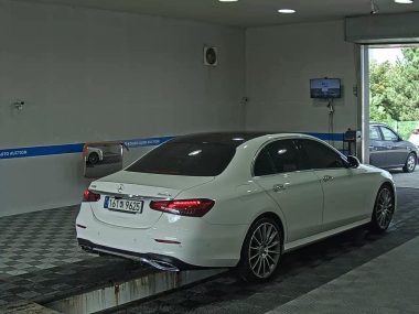 MERCEDES-BENZ E-CLASS (5TH GEN) E350 4MATIC AMG LINE — фото 4
