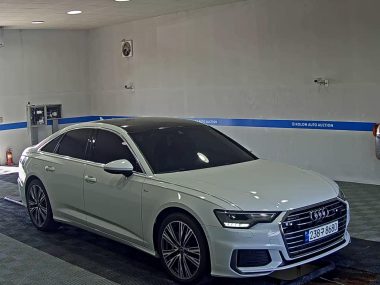 AUDI A6 (5TH GEN) 45 TFSI QUATTRO PREMIUM — фото 2
