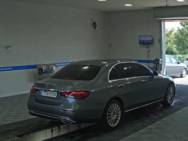 MERCEDES-BENZ E-CLASS (5TH GEN) E250 EXCLUSIVE — фото 4