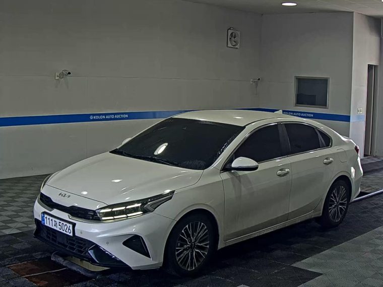 KIA THE NEW K3 1.6 GASOLINE SIGNATURE