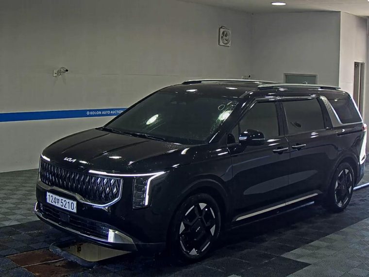 KIA THE NEW CARNIVAL (KA4) 9-SEATER DIESEL NOBLESSE
