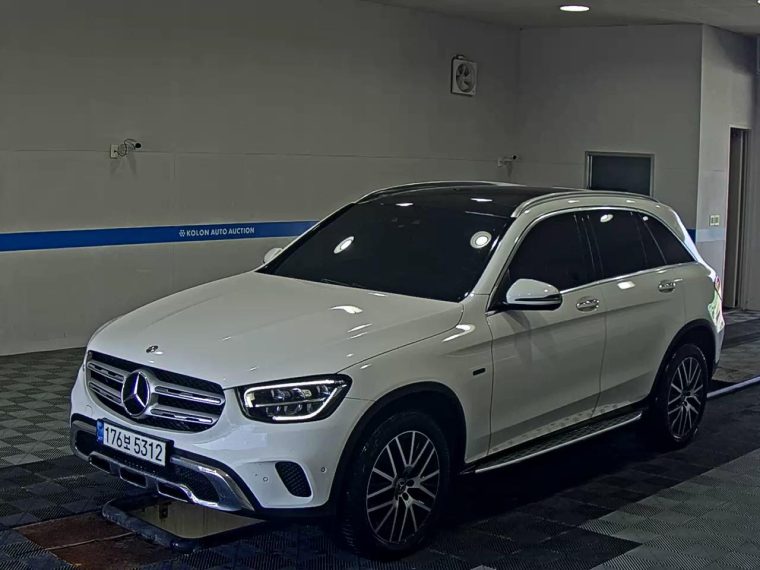 MERCEDES-BENZ GLC-CLASS GLC 300e 4MATIC