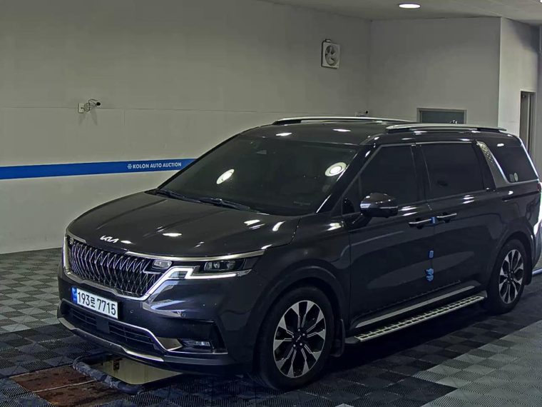 KIA NEW CARNIVAL (KA4) 9-SEATER DIESEL NOBLESSE