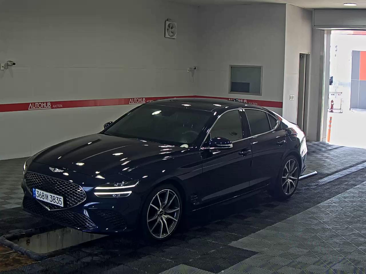 GENESIS THE NEW G70 GASOLINE 2.0T 2WD BASE MODEL - фото 0