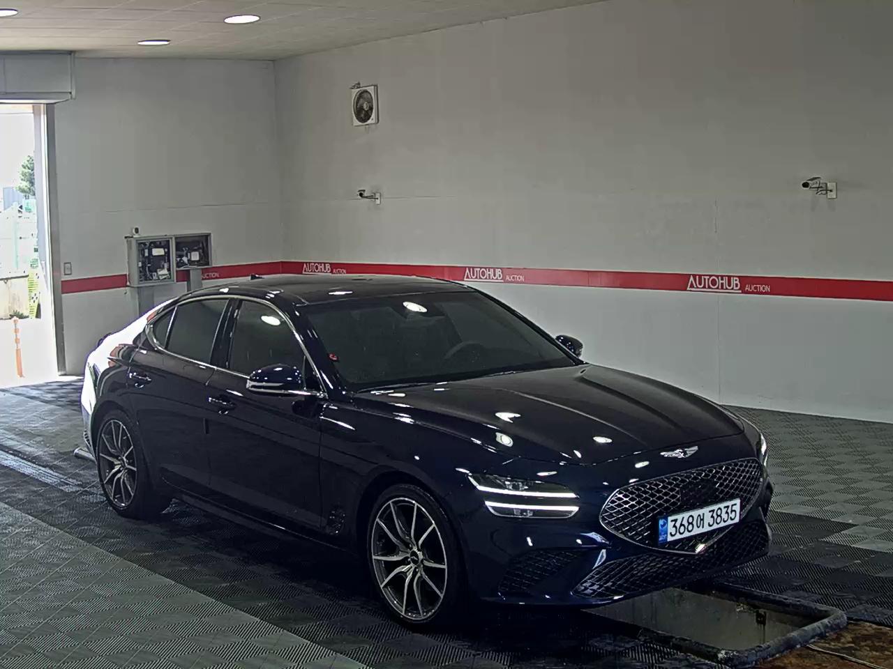 GENESIS THE NEW G70 GASOLINE 2.0T 2WD BASE MODEL - фото 1