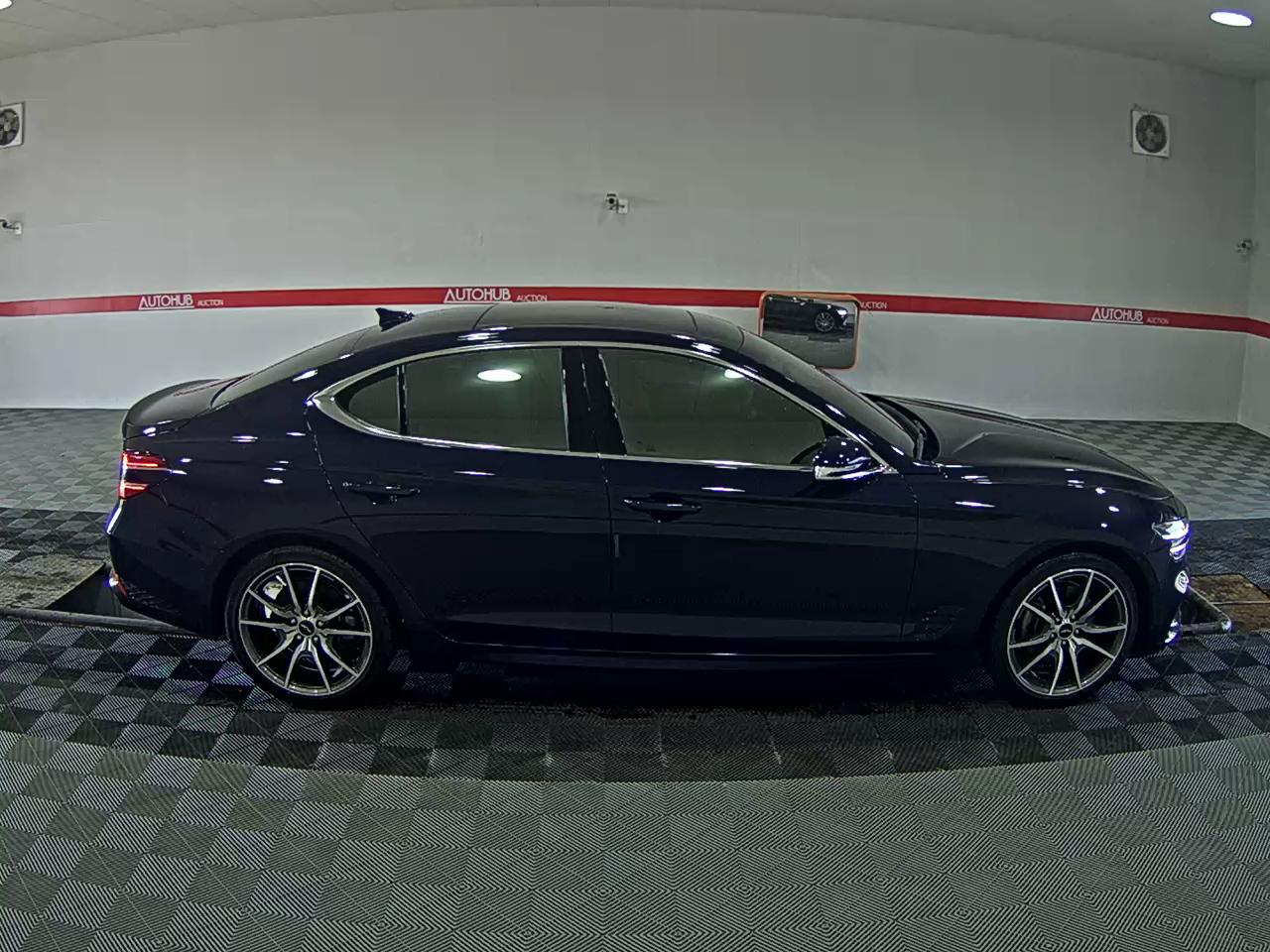 GENESIS THE NEW G70 GASOLINE 2.0T 2WD BASE MODEL - фото 2