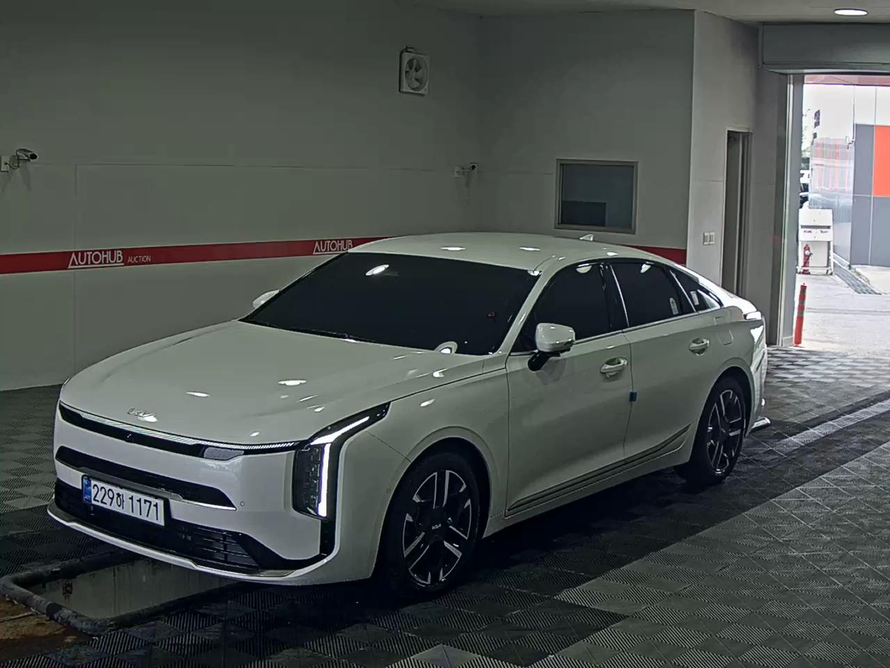 KIA THE NEW K8 HYBRID HEV NOBLESSE - фото 0
