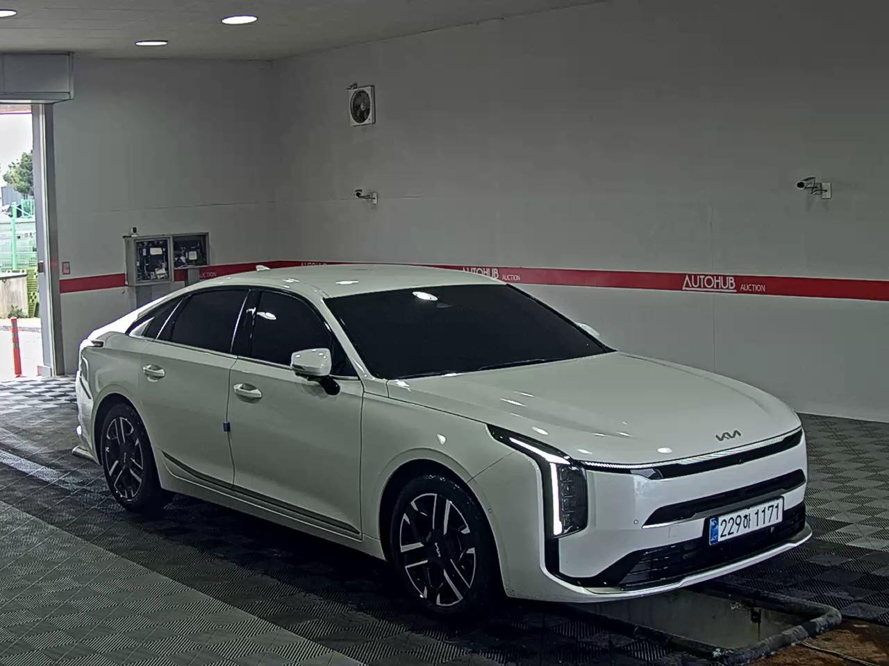 KIA THE NEW K8 HYBRID HEV NOBLESSE - фото 1