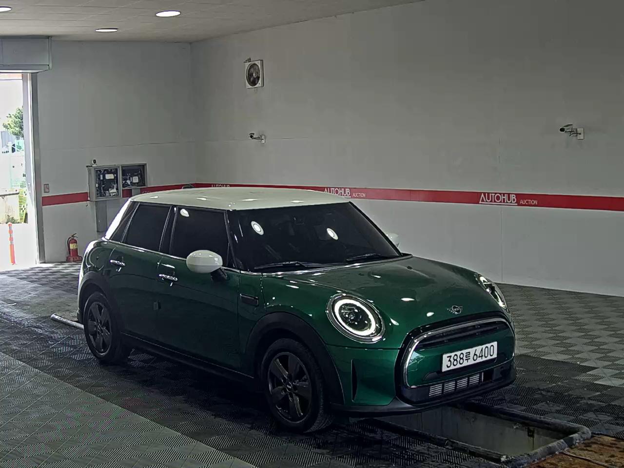 MINI COOPER (3RD GEN) 5-DOOR 1.5 CLASSIC - фото 1