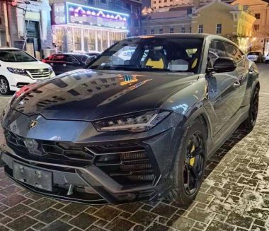 Lamborghini Urus 2018, фото 1