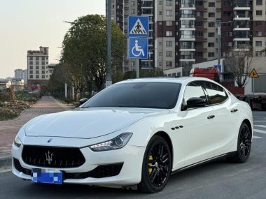 Maserati Ghibli 2018, фото 1