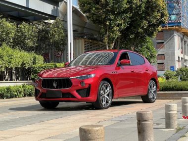 Maserati Levante 2019, фото 1
