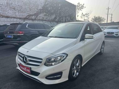 Mercedes-Benz B-Class 2018, фото 1