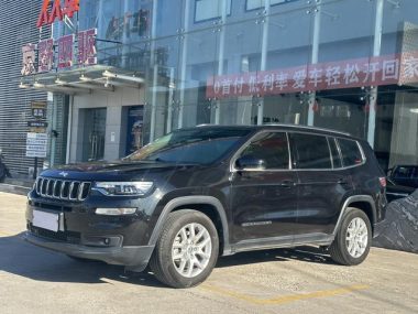 Jeep Commander 2018, фото 1