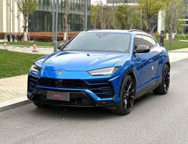 Lamborghini Urus 2021, фото 1