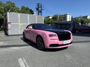 Rolls-Royce Dawn 6.6T Black Badge — фото 3