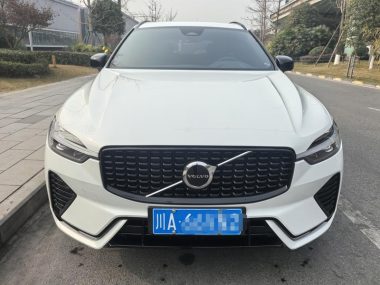 Volvo XC60 B5 4WD Zhiyuan Sport — фото 2