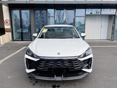 Dongfeng Aeolus Yixuan 1.5L AT Glory — фото 2