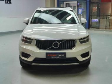 Volvo XC40 T3 Fashion Edition — фото 3