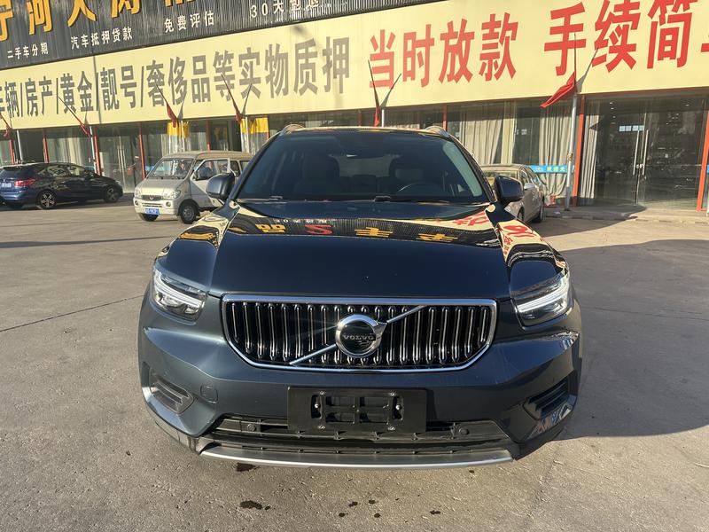Volvo XC40 T3 — фото 2