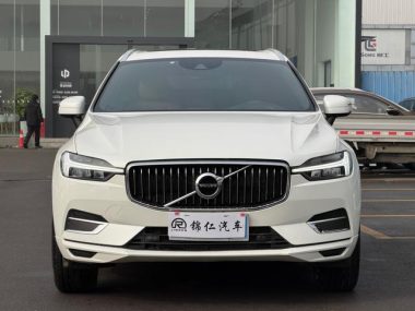 Volvo XC60 T5 4WD Zhiyi Luxury — фото 2