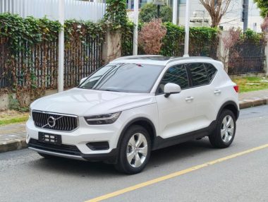 Volvo XC40 2021, фото 1