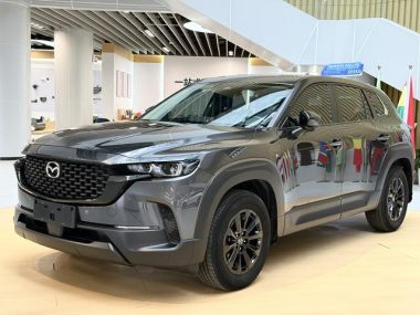 Mazda CX-50 2023, фото 1