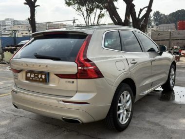 Volvo XC60 T5 4WD Zhiyi Luxury — фото 4