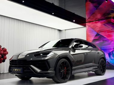 Lamborghini Urus 2024, фото 1