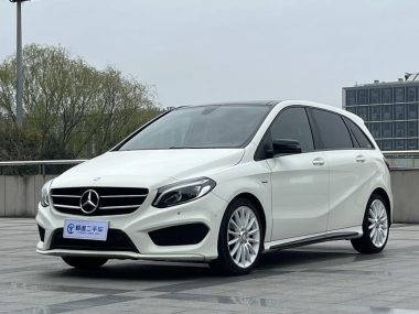 Mercedes-Benz B-Class 2018, фото 1